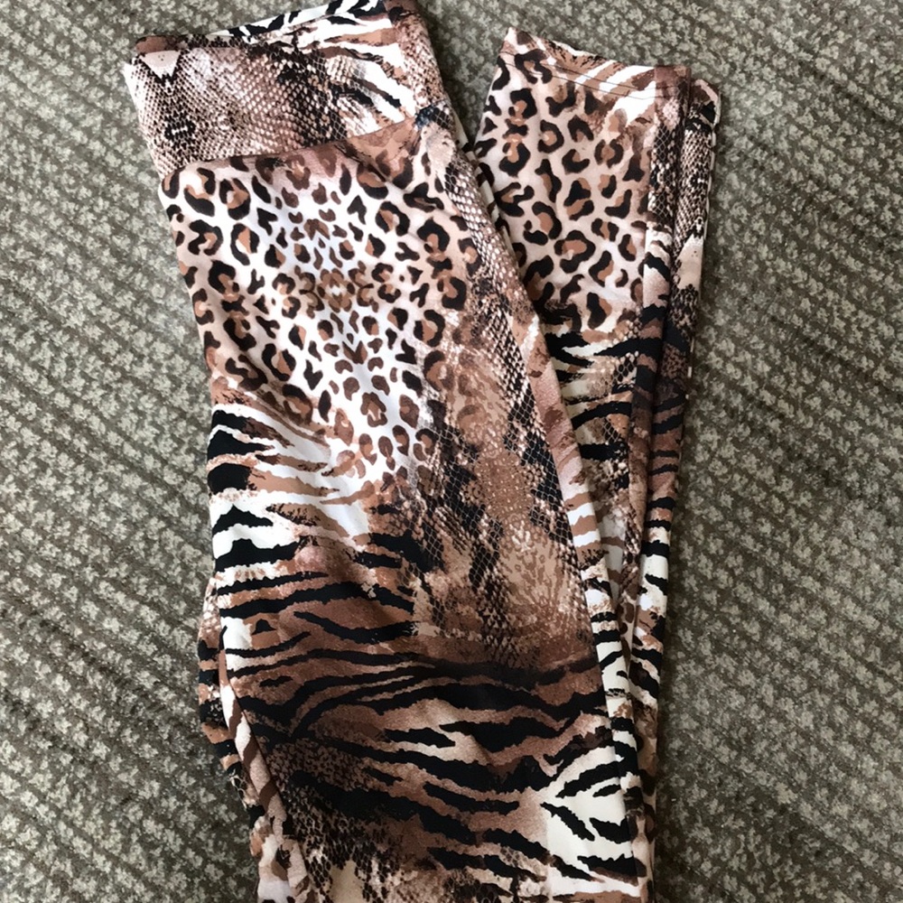 2b Bebe high waisted animal print leggings